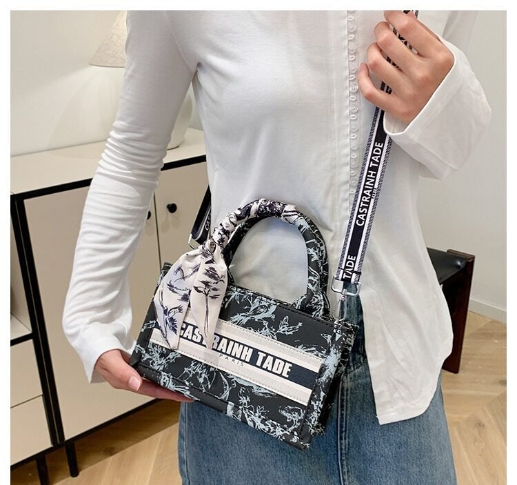 Alternative view of Aurelia Bag