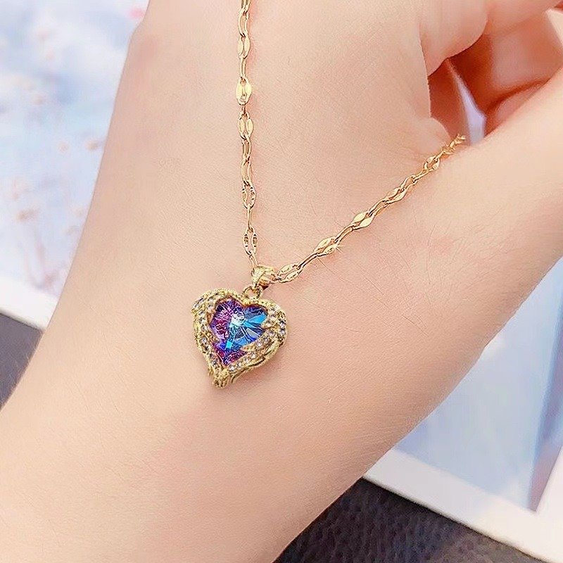 Alternative view of Special Offer - Golden Heart Crystal Pendant Necklace